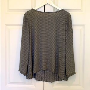 Hi-lo Back-pleated Swing Top